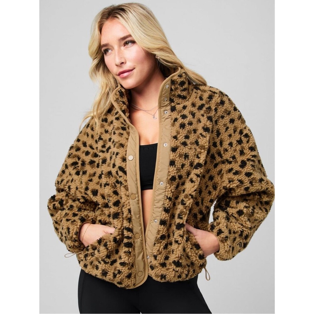 Fabletics Tahoe Teddy Jacket Size Large